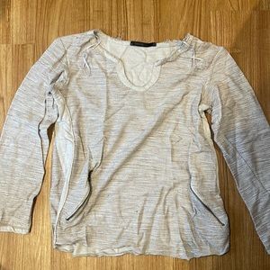 Long sleeve shirt with pockets!